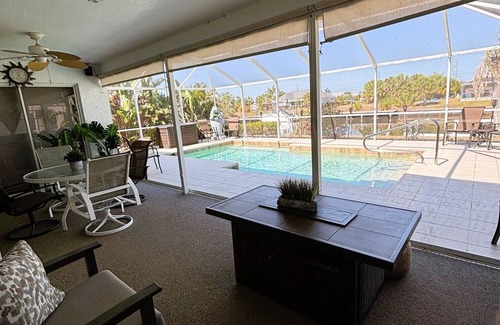 Port Charlotte House | Waterfront Paradise