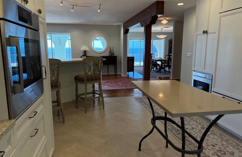 Bayshore Gardens House | Waterfront Paradise- Heated pool, AMAZING Sunsets!