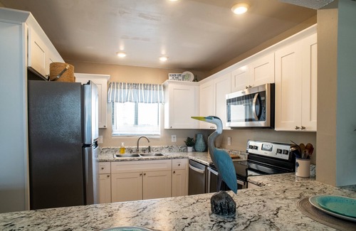 Ono Island Condo | Waterfront! Perfect Location!