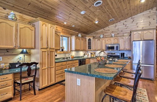 Park Falls Cottage | Waterfront Pike Lake Retreat: Snowmobile Paradise