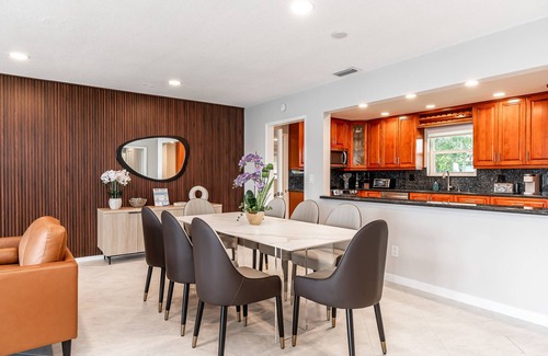 Highland Lakes House | Waterfront, Pool, & Amazing Location - WOW!