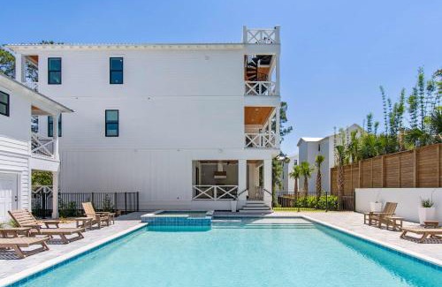 Dune Allen Beach House | Waterfront Pool Rooftop Deck - The White Lotus