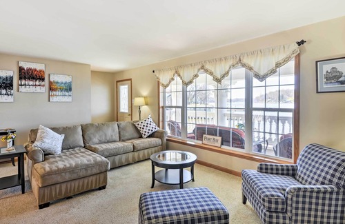 Wolcott House | Waterfront Port Bay Vacation Rental w/ Dock!