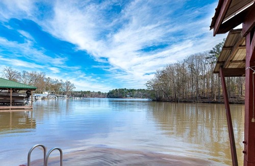 Jackson House | Waterfront, Private covered boat dock, Newly Remodeled,