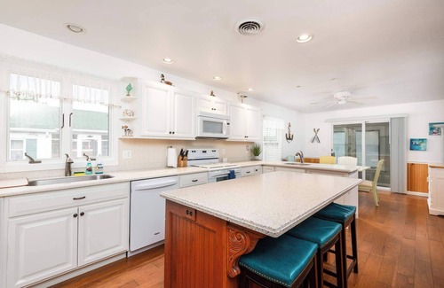 Rock Hall House | Waterfront! Private Dock, Boat Tie-Up & Near Town