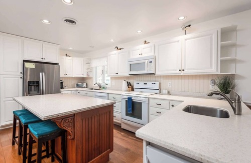 Rock Hall House | Waterfront! Private Dock, Boat Tie-Up & Near Town