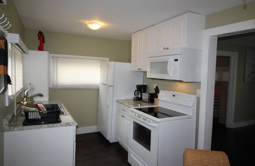 St. Lucie Village Cottage | Waterfront property with a quaint one bedroom cottage enjoy old Florida Charm