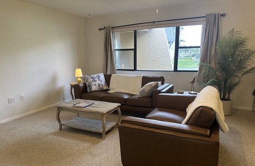 Spring Hill House | Waterfront Ranch with Dock Close To Dining/Shopping