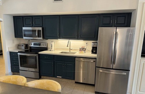 Key West Resort | Waterfront Resort, Fantasy Fest, Private Beach, Boat Docks, Sleeps 6, Pool