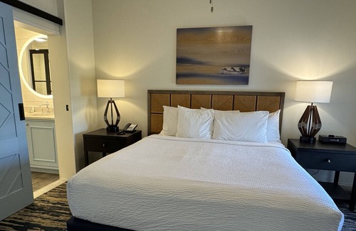 Key West Resort | Waterfront Resort, Fantasy Fest, Private Beach, Boat Docks, Sleeps 6, Pool