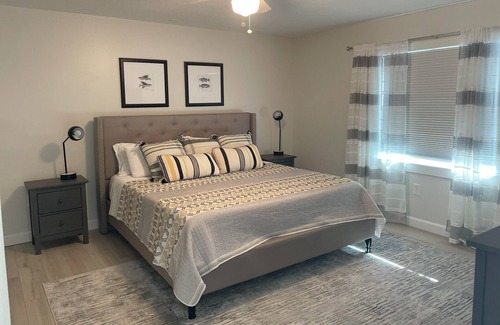 Southside Rural Community House | Waterfront retreat centrally located between Tampa, Sarasota and St. Petersburg.