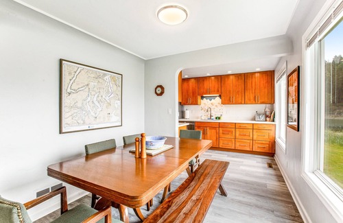 Lakebay House | Waterfront retreat with private beach, firepit, kayaks/SUP, EV charger & grill