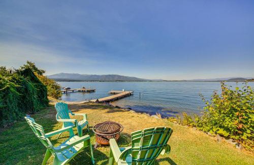 Sandpoint House | Waterfront Sagle Retreat with Hot Tub and Fireplace
