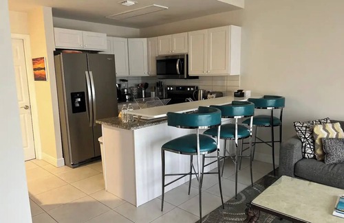 Grand Harbour Condo | Waterfront Sanctuary Grande 4Bed 4Bath Pool Patio