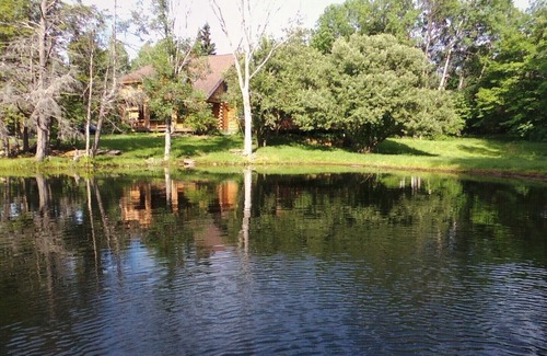 Windham Cabin | Waterfront Secluded Log-house w/Sauna, Games, More, Mins To Town & Activities