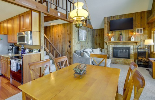 Glenn Haven Shores Cottage | Waterfront South Haven Home w/Beach Access!