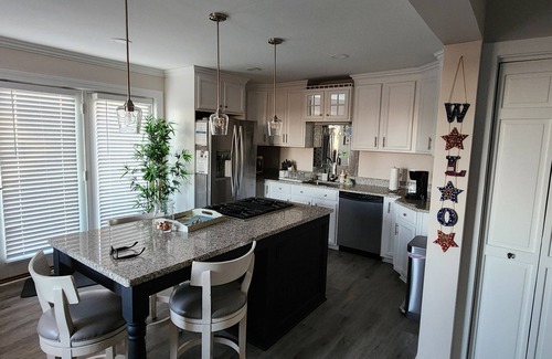 Newburyport House | Waterfront spacious 5-bedroom bungalow on Plum Island, Newburyport with WiFi, AC