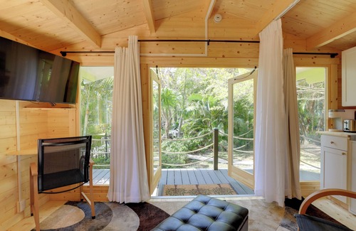 Bradenton Apartment | Waterfront Studio < 1 Mi to Downtown Bradenton!