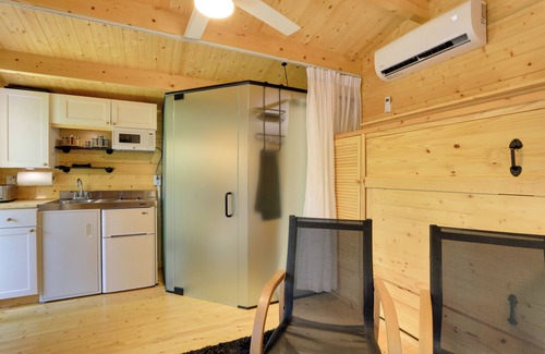 Bradenton Apartment | Waterfront Studio < 1 Mi to Downtown Bradenton!