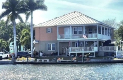 Palmetto Apartment | Waterfront Studio apartment to relax/work on Snead Island, near Bradenton, Fl