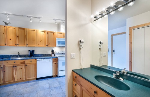Polson Condo | Waterfront Studio Retreat!