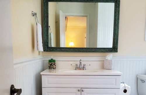 Hanahan Apartment | Waterfront Studio- Wi-Fi, Kayak, Dog Friendly