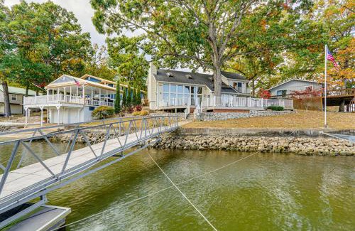 Sunrise Beach House | Waterfront Sunrise Beach Home with Boat Slip!