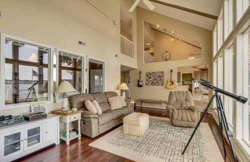 Sunrise Beach House | Waterfront Sunrise Beach Home with Boat Slip!