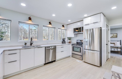 Troy House | Waterfront Troy Home w/Private Boat Dock!
