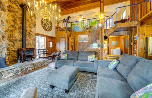 Truckee House | Waterfront Truckee Cabin on Donner Lake!