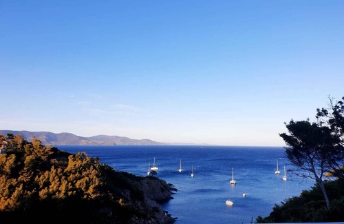 Cap Benat Villa | WATERFRONT VILLA IN PRIVATE ESTATE AND JANITOR OF CAP BÉNAT