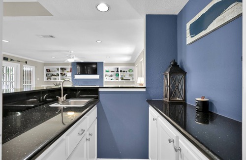 April Sound House | Waterfront Vacation Property - Fully Renovated for your Family to Enjoy!