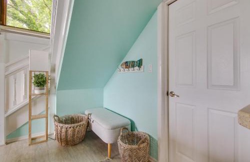 Osage Beach House | Waterfront Views and Resort Perks Osage Beach Home