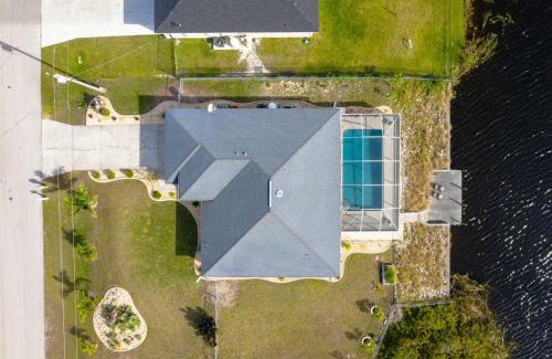 Mariner House | Waterfront Villa with Heated Pool - Villa Wine Down - Roelens Vacations