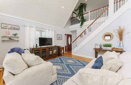 Dandridge House | Waterfront Vista