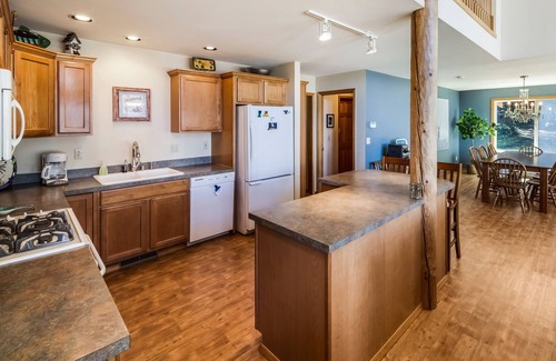 Roche Harbor House | Waterfront w/Seasonal Dock! (Rendezvous Retreat)