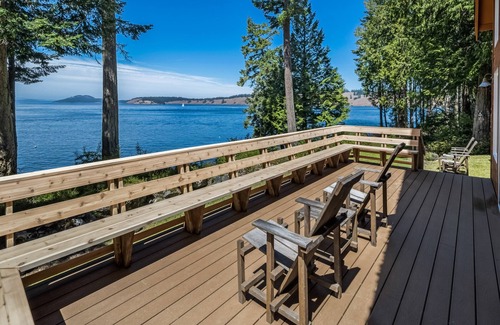 Roche Harbor House | Waterfront w/Seasonal Dock! (Rendezvous Retreat)