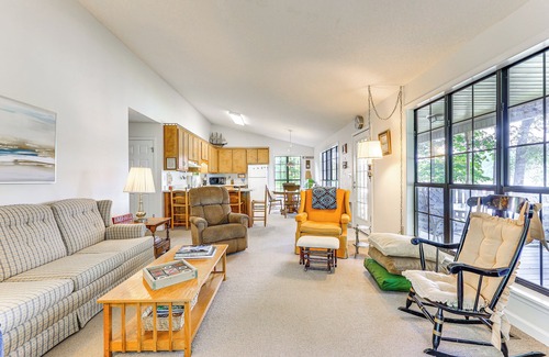 Athens House | Waterfront Wheeler Lake Home w/Furnished Deck