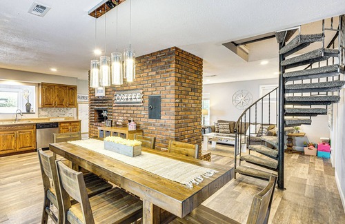 Linn Creek House | Waterfront Yard, Dock + Game Room: Linn Creek Home
