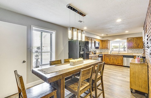 Linn Creek House | Waterfront Yard, Dock + Game Room: Linn Creek Home
