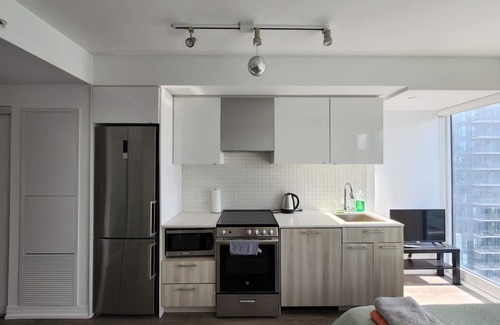 Downtown Toronto Apartment | Waterfront Yonge Apartments