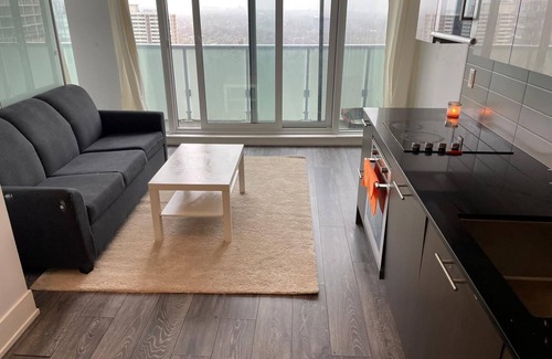 Downtown Toronto Apartment | Waterfront Yonge Apartments