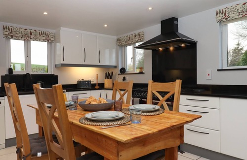 Holsworthy Cottage | WATERLAND FARMHOUSE, pet friendly, with open fire in Bradworthy