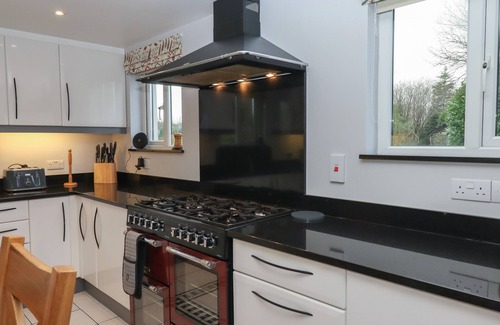 Holsworthy Cottage | WATERLAND FARMHOUSE, pet friendly, with open fire in Bradworthy
