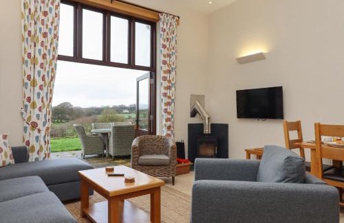 Bradworthy House | Waterland Old Barn