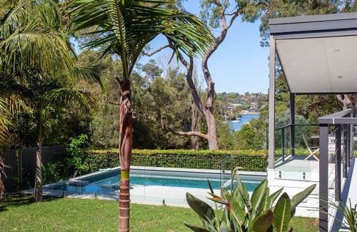 Riverview House | Waterlily Villa, Riverview IH