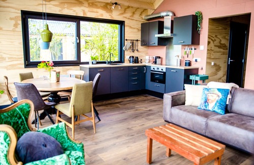 Grou Apartment | Waterlodge Tomke in Nes