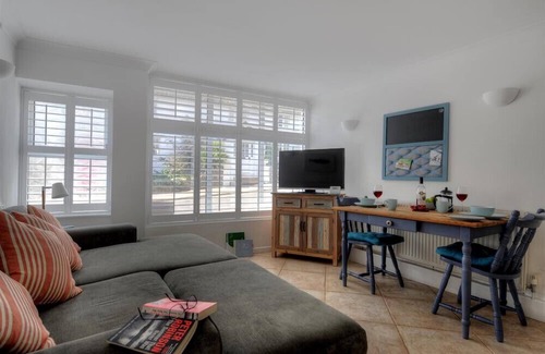 Charmouth Cottage | Waterloo Place