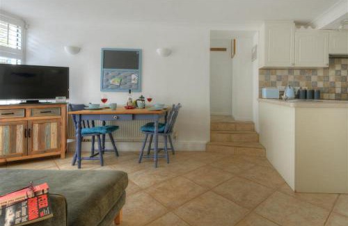 Charmouth Apartment | Waterloo Place