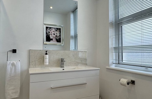 Chard Bed & Breakfast | Watermead House